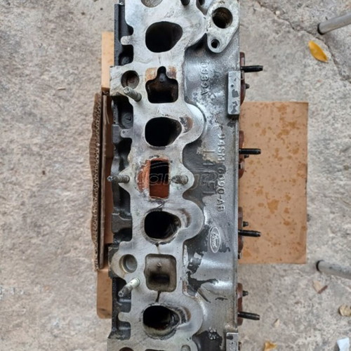 Ford Escort F4B engine cylinder head without camshaft
