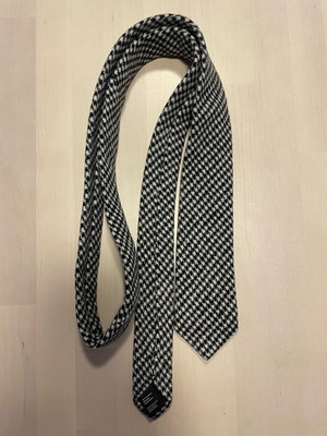 FERAUD wool tie black and white with dogtooth pattern like new