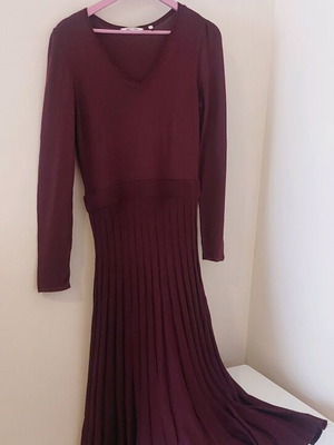 Naf Naf knitted maxi dress burgundy like new