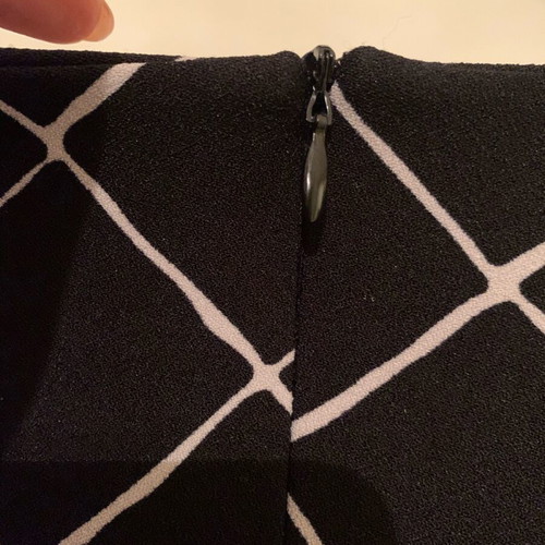 Business dress new, size M, classic knee-length style