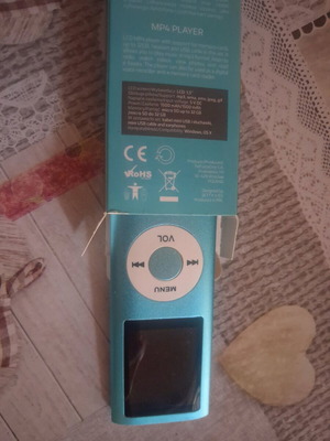 Mp4 καινούργιο στο κουτί του