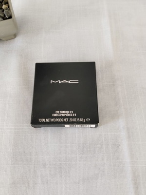 Mac Dusky Rose Times Nine Eyeshadow Palette like new