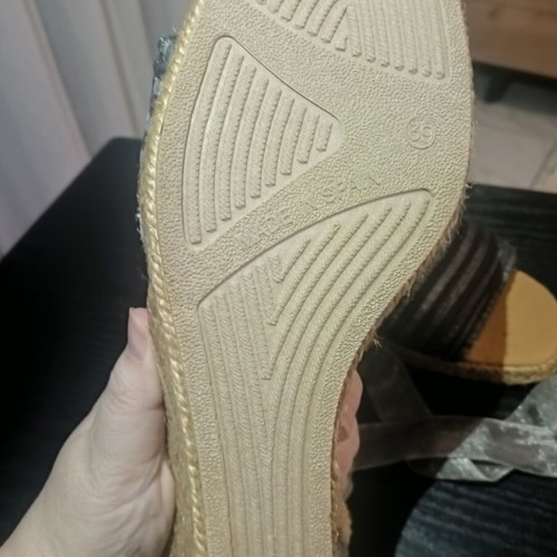 Flamingo platform espadrilles size 39 like new with organza ribbons