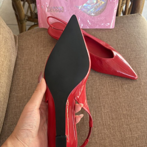 Flat shoes with pointed toe, size 39