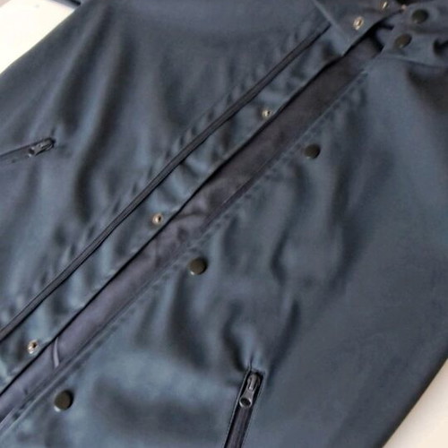 Thin parka like new for 13-14 years old, blue marine and black