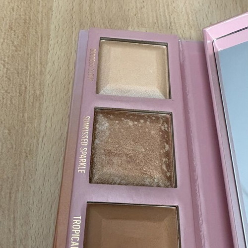 Glow and Bronze Palette like new with MUA lip gloss and pouch