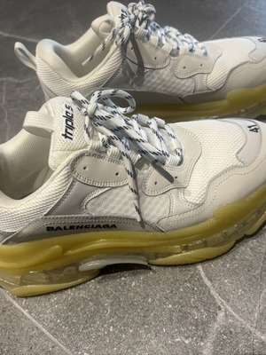Balenciaga Triple S sneakers size 41, white