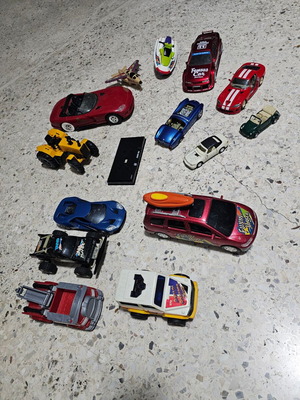 Various toy cars used, pack of 15 pieces