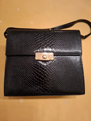 Almada shoulder bag black snake like new