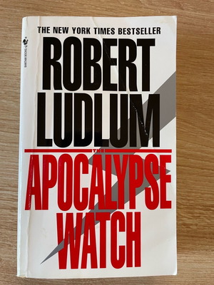 Роман Apocalypse Watch от Робърт Лъдлъм като нов
