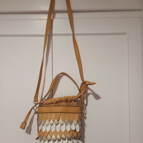 Crossbody bag like new, yellow and gold