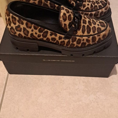 Γυναικεία παπούτσια Mourtzi loafers σε άριστη κατάσταση, μέγεθος 36