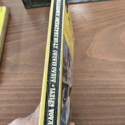 Double Mirror Image used, Agatha Christie