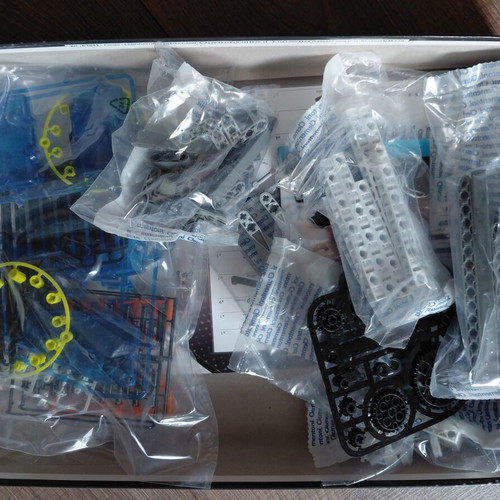 Clementoni Learn & Create Mechanical Workshop Airplanes and Helicopters new