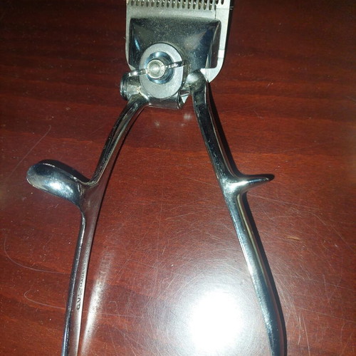 Vintage shaving and haircutting tools used, set of 129