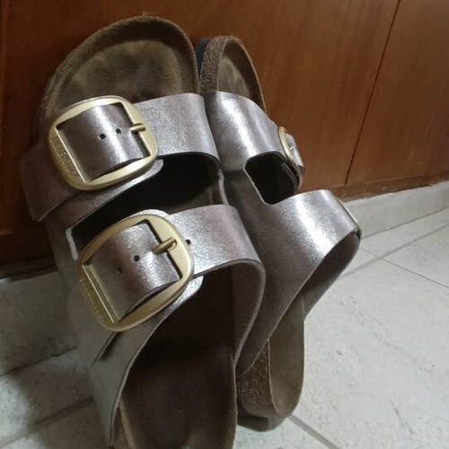 Birkenstock Arizona Big Buckle sandals like new, gold and silver