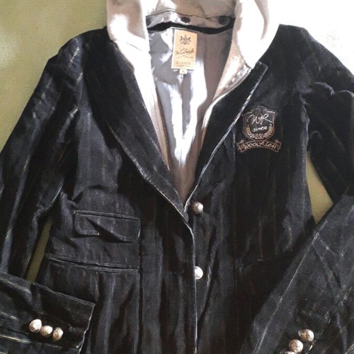 Woolrich corduroy jacket like new, size S-M with detachable hood