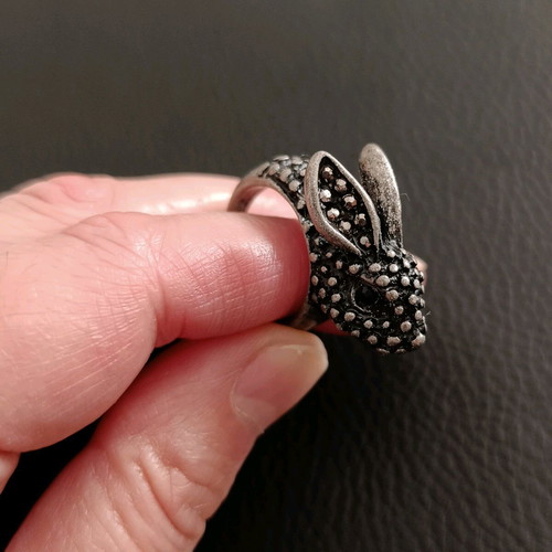 Metal bunny ring Zara like new with black zircons