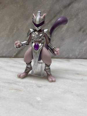 Pokemon Mewtwo Special Armor figure like new from 1st movie
