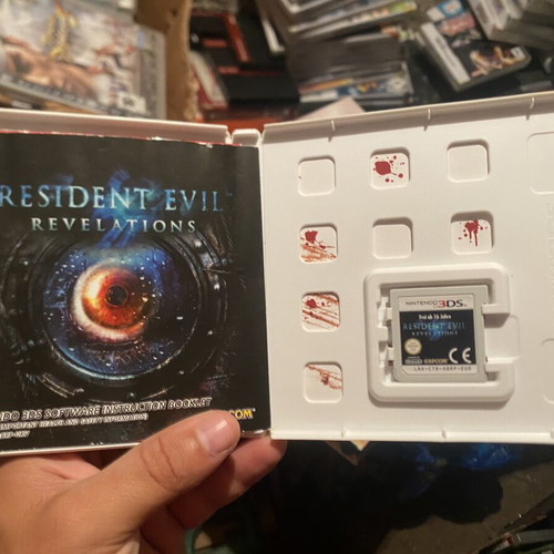 Resident Evil Revelations Nintendo 3DS game like new, CIB