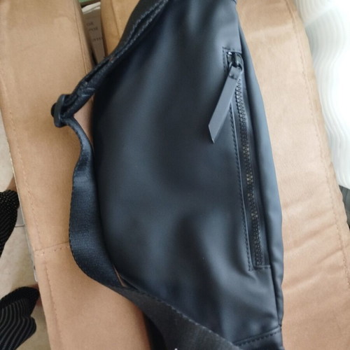 Pull & Bear Waterproof Waist Bag Like New Black