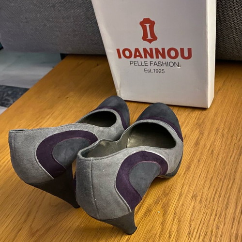 Ioannou leather tri-color pumps used, size 40