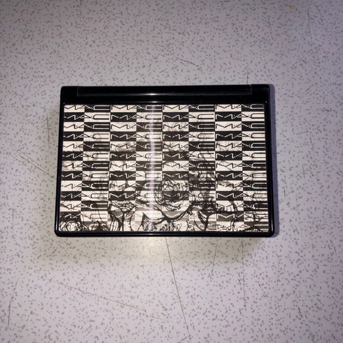 MAC eyeshadow palette used with unique design