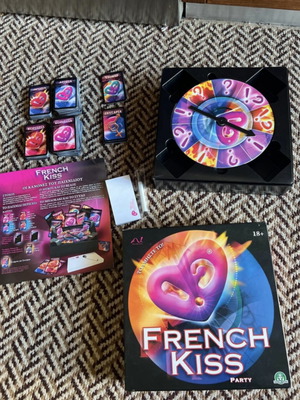 French Kiss board game like new 18+