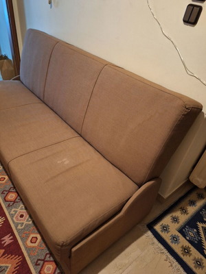 Καναπές μεταχειρισμένος με αποθηκευτικό χώρο και κρεβάτι, καφέ