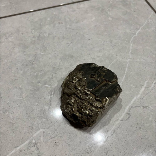 Golden pyrite 1.5kg new