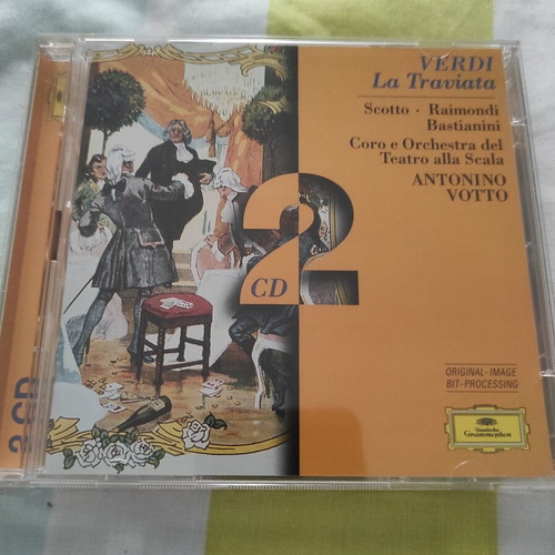 La Traviata 2 CD set by Giuseppe Verdi, like new, classical