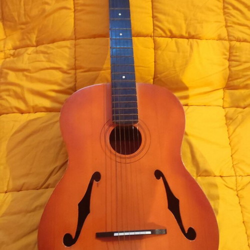 Vintage Archtop Guitar Kremona like new, 70s–80s
