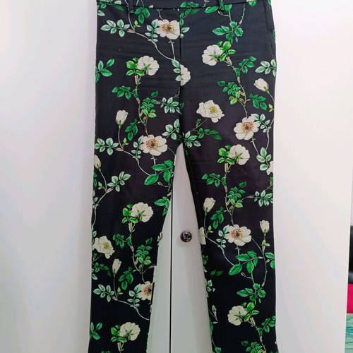Floral slim pants H&M like new, black and green, size L