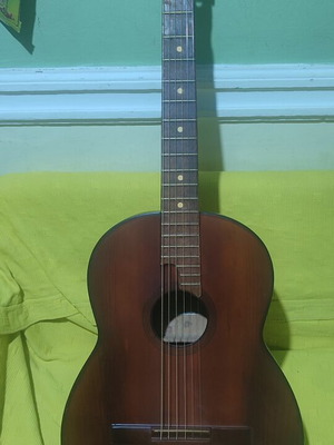 Greek Apartian folk guitar 1960 like new with bright bell sound