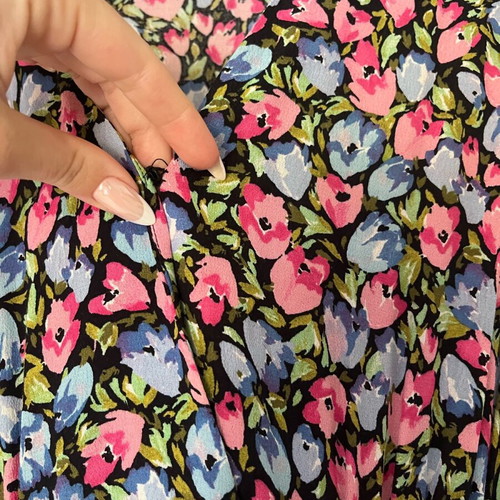 Zara floral dress size S like new, long with V neckline and belt