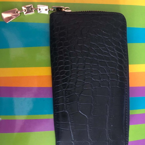 Wallet new, black