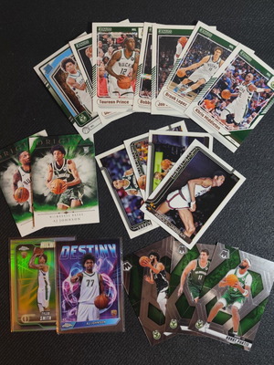 Milwaukee Bucks cards pack of 20, like new