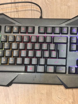 Trust GXT 830-RW Avonn Gaming Keyboard like new