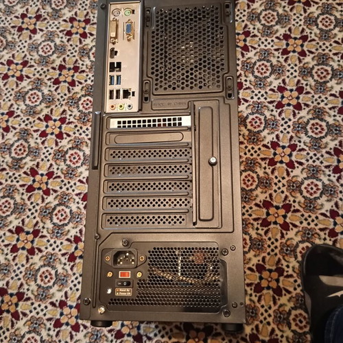 Desktop PC i5 4th generation like new with 8GB RAM and 500GB HDD