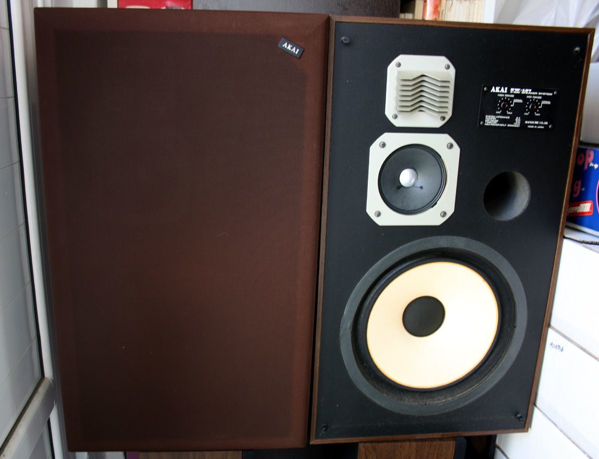 Akai SW 157 vintage speakers used,… - € 250,00 - Vendora.cy