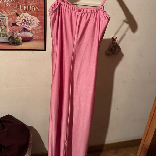 Pink tight dress like new with rose and ruffles