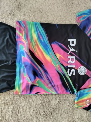 Paris Saint Germain shorts and shirt set like new, size 176