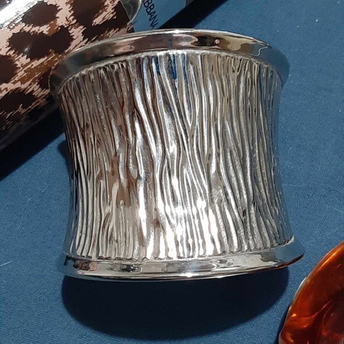 Cuff bracelet stainless steel new, silver color