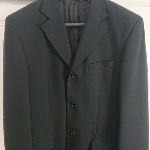 Berto Lucci men's black suit like new, size 48