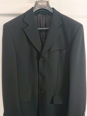 Berto Lucci men's black suit like new, size 48