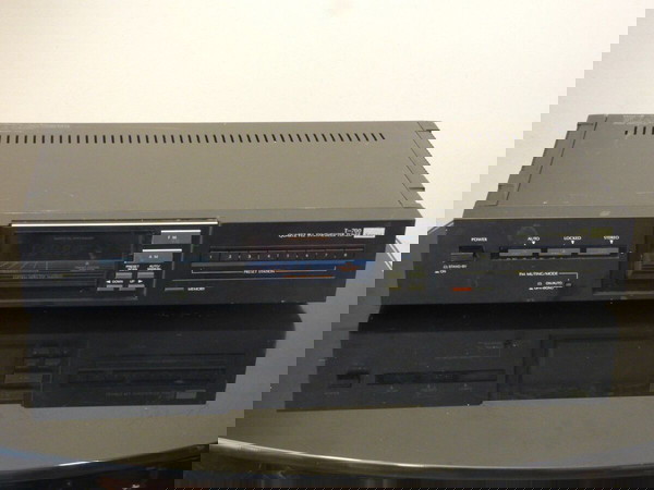 ΨΗΦΙΑΚΟ ΡΑΔΙΟΦΩΝΟ SANSUI T-700 ΓΙΑ ΕΠΙΣΚΕΥΗ Ή ΑΝΤΑΛΛΑΚΤΙΚΑ