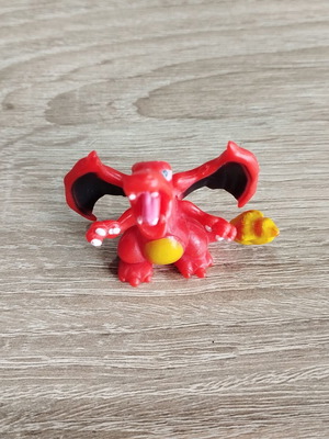 Charizard Pokémon small figure like new