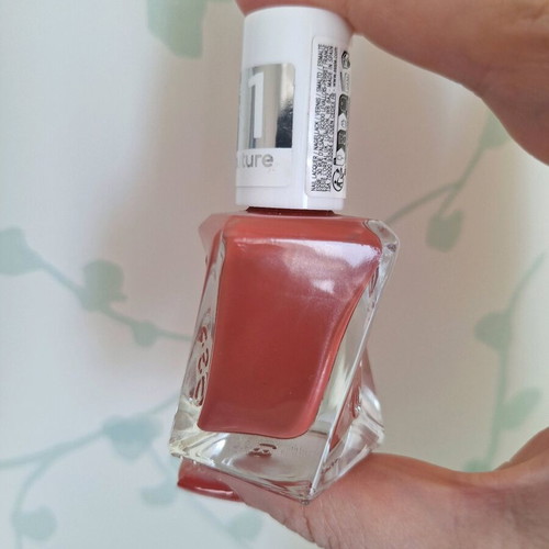 Essie Gel Couture 549 Woven at Heart nail polish new
