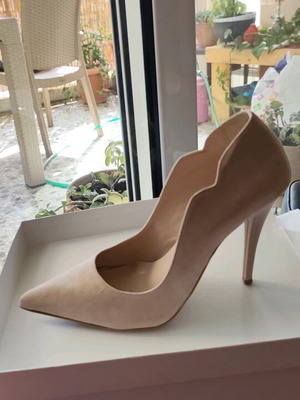 Voi Noi pumps like new, size 41, beige, 10 cm heel
