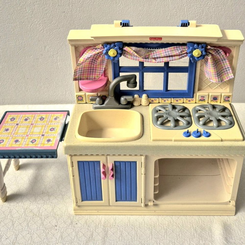Fisher Price kids kitchen used missing oven door